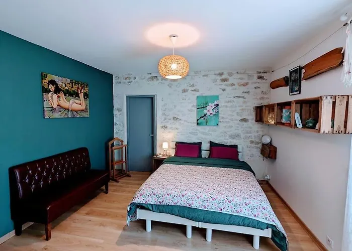 Au Coeur Du Vignoble De Cahors, 5 펜션