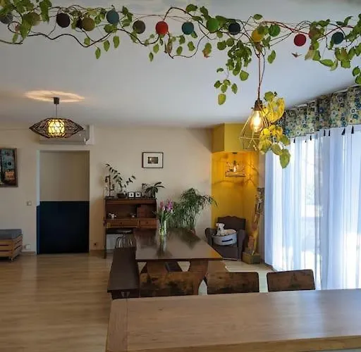 Au Coeur Du Vignoble De Cahors, 5 펜션